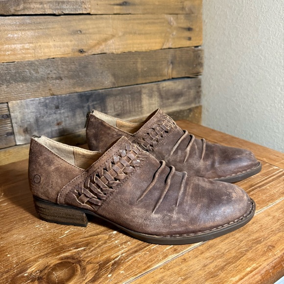 Born Shoes - Born Katharina Distressed Brown Suede Ankle Back‎ Zip Booties Womens 10 Leather